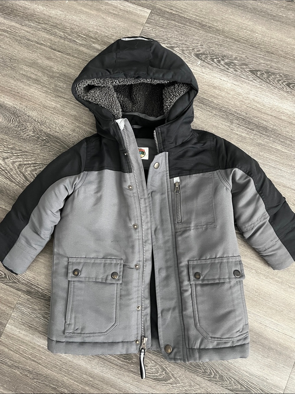 Bass pro shops Out Door Kids Hooded Winter jacket in Gray and Black